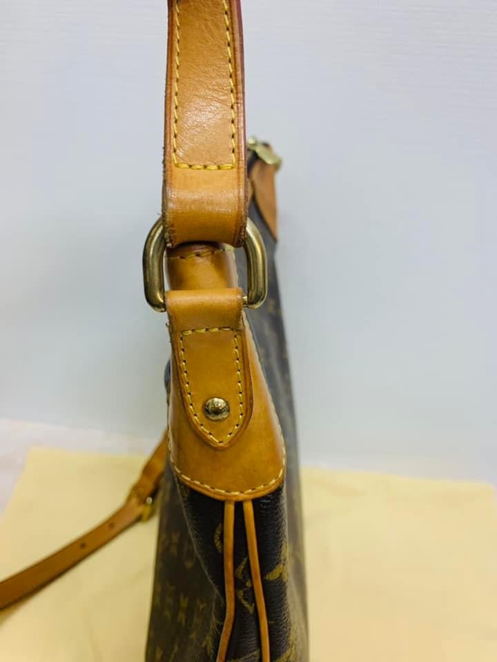 LOUIS VUITTON ODION MM