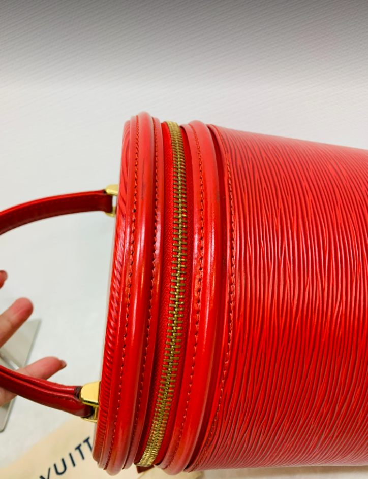 ❇️Cannes Vanity bag in Epi Red❇️