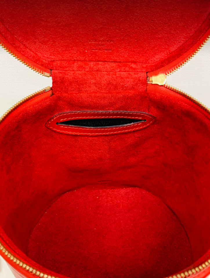 ❇️Cannes Vanity bag in Epi Red❇️