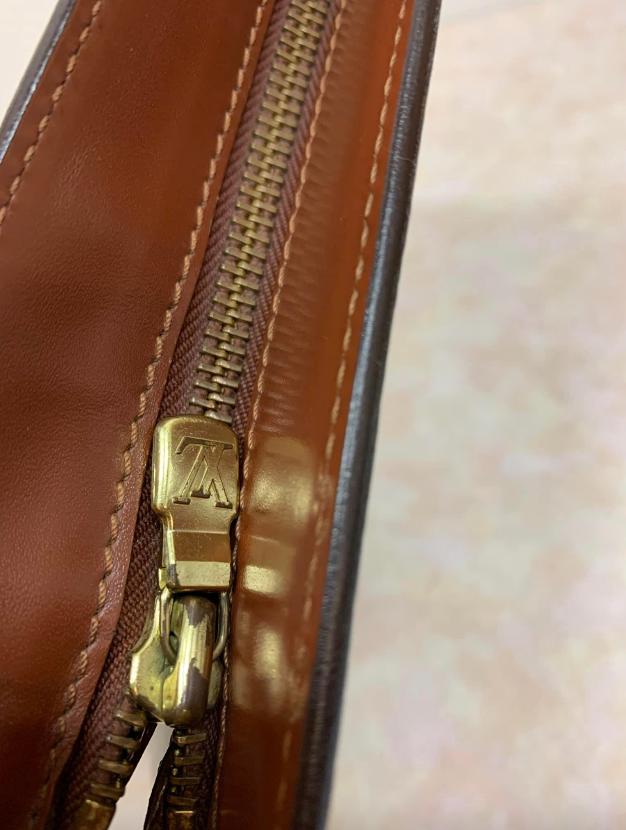 Pochette Homme Monogram