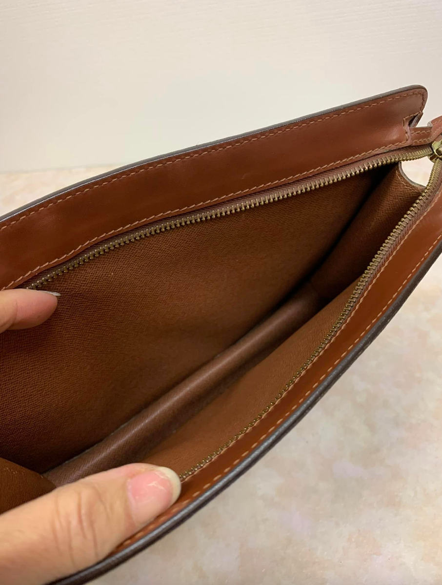 Pochette Homme Monogram