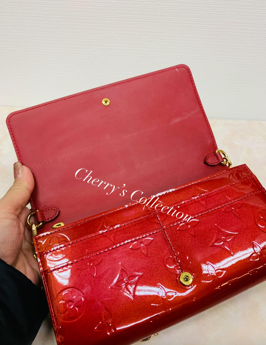 ❇️Vernia Crossbody Chain Wallet ❇️