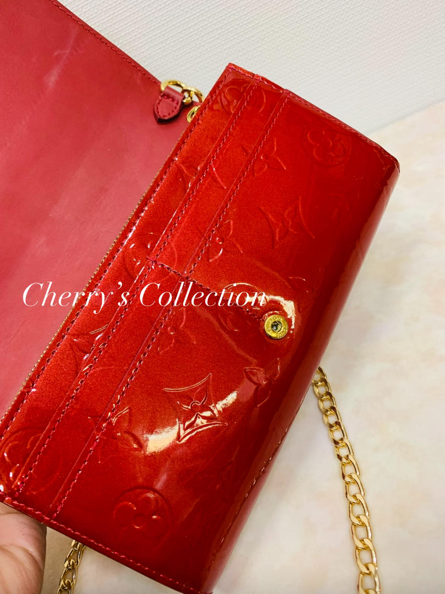 ❇️Vernia Crossbody Chain Wallet ❇️