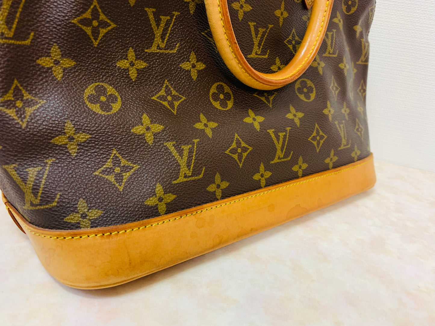 LOUIS VUITTON Alma PM