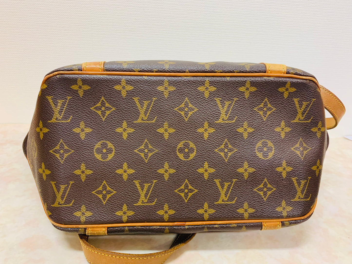 LOUIS VUITTON Sac Shopping Tote
