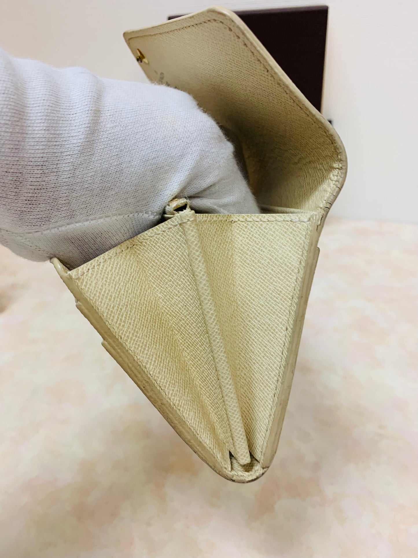 LOUIS VUITTON Sarah wallet DA New Model