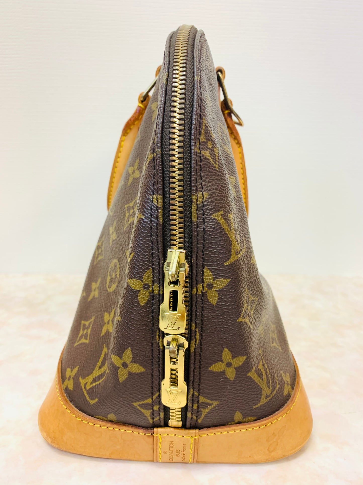 LOUIS VUITTON Alma PM