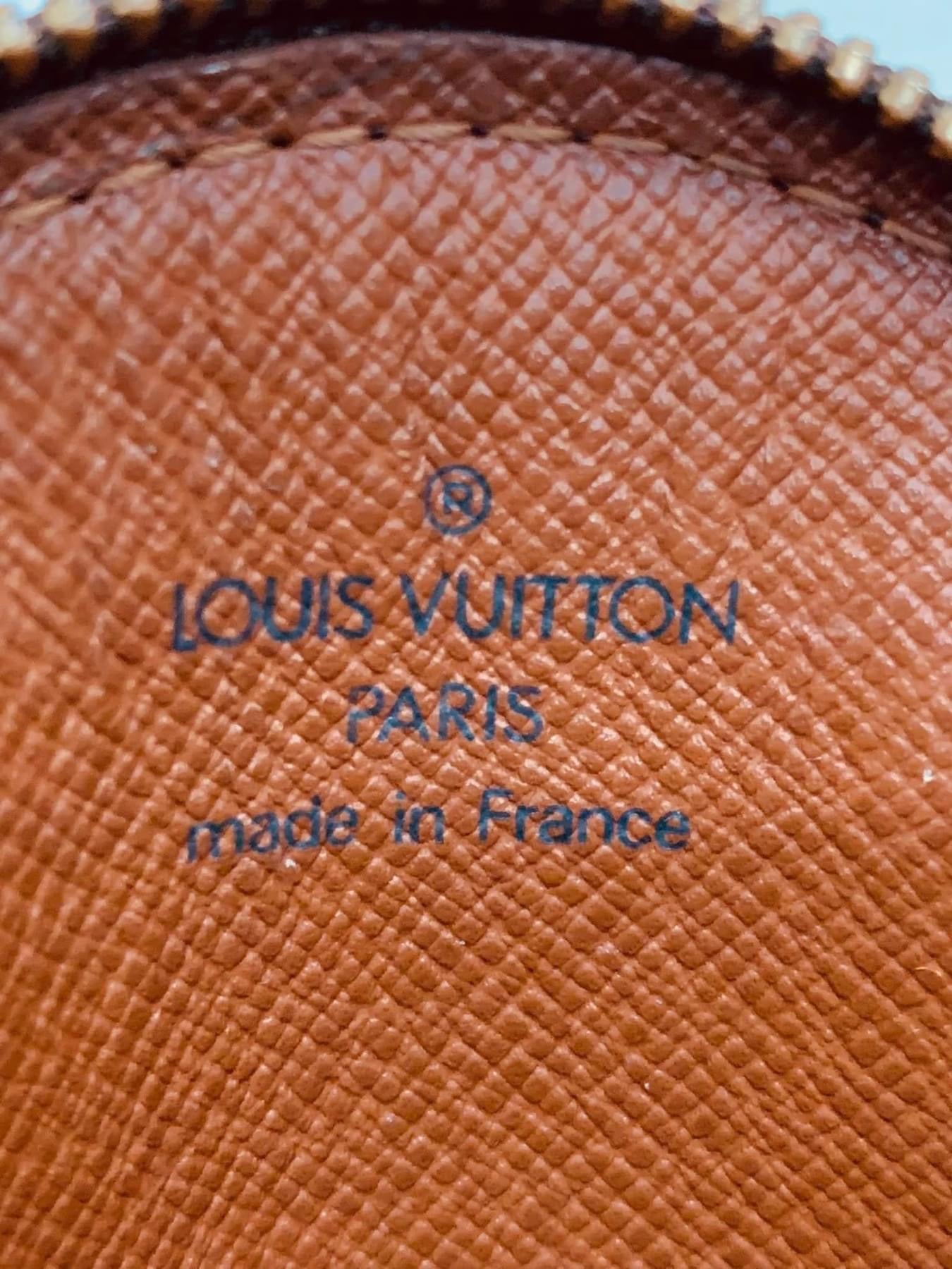 LOUIS VUITTON Round Coin Purse