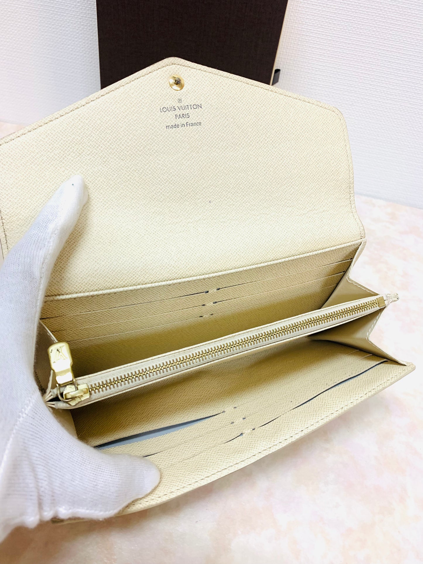 LOUIS VUITTON Sarah wallet DA New Model