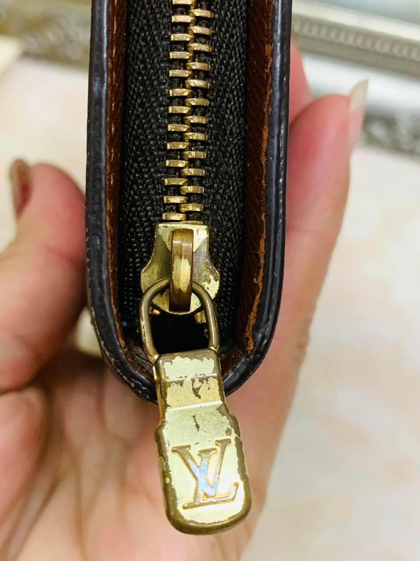 LOUIS VUITTON Zippy Compact wallet old model
