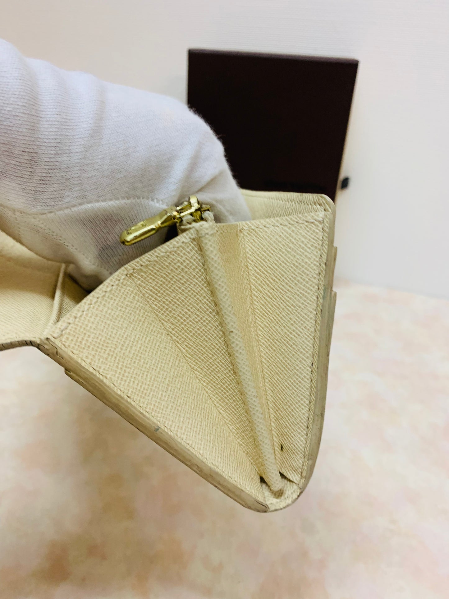 LOUIS VUITTON Sarah wallet DA New Model