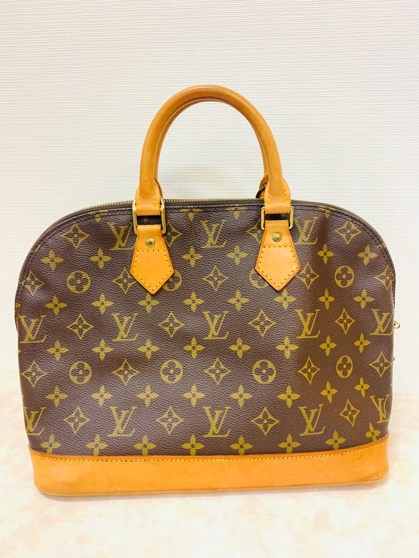 LOUIS VUITTON Alma PM
