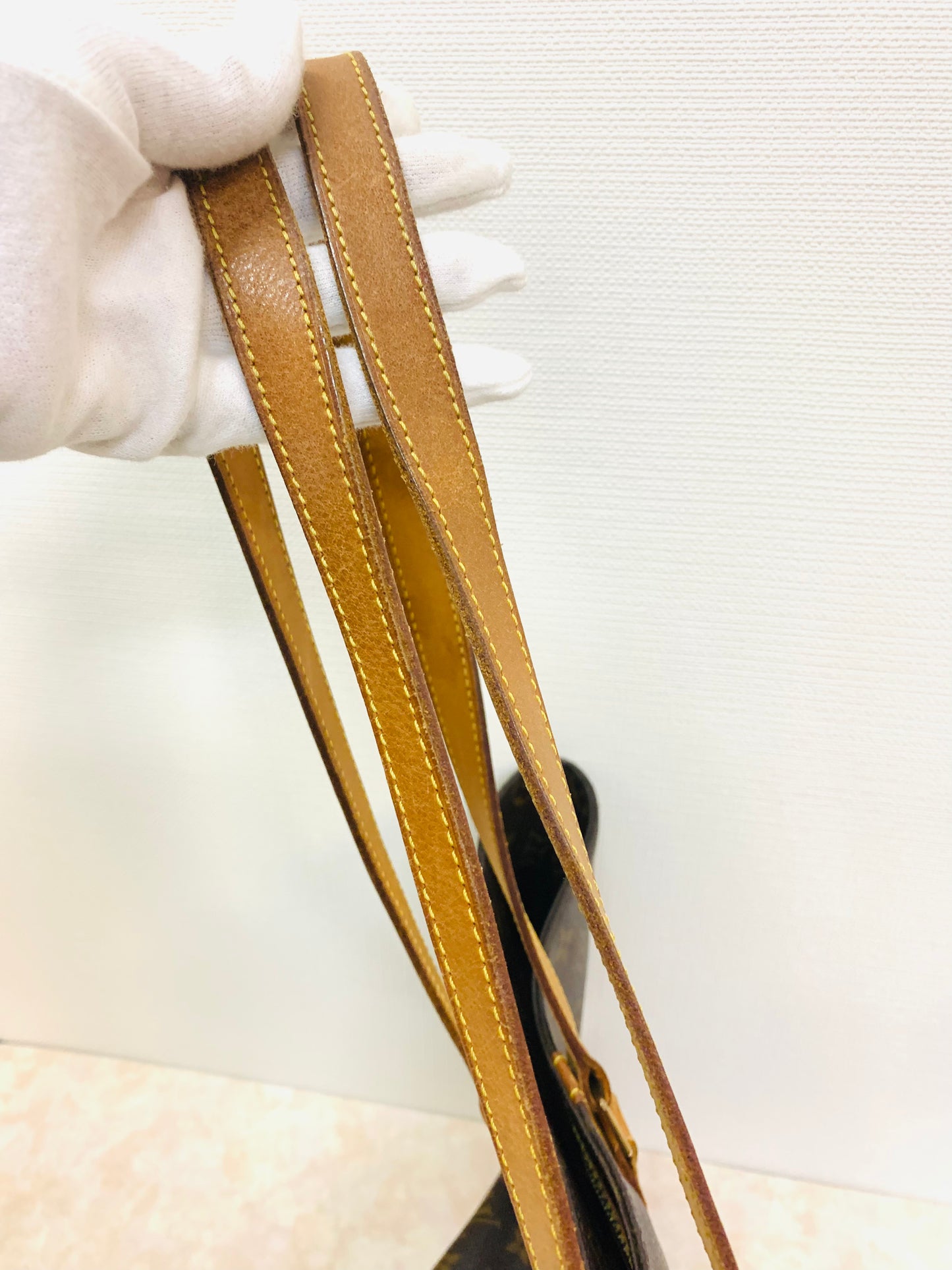 LOUIS VUITTON Sac Shopping Tote