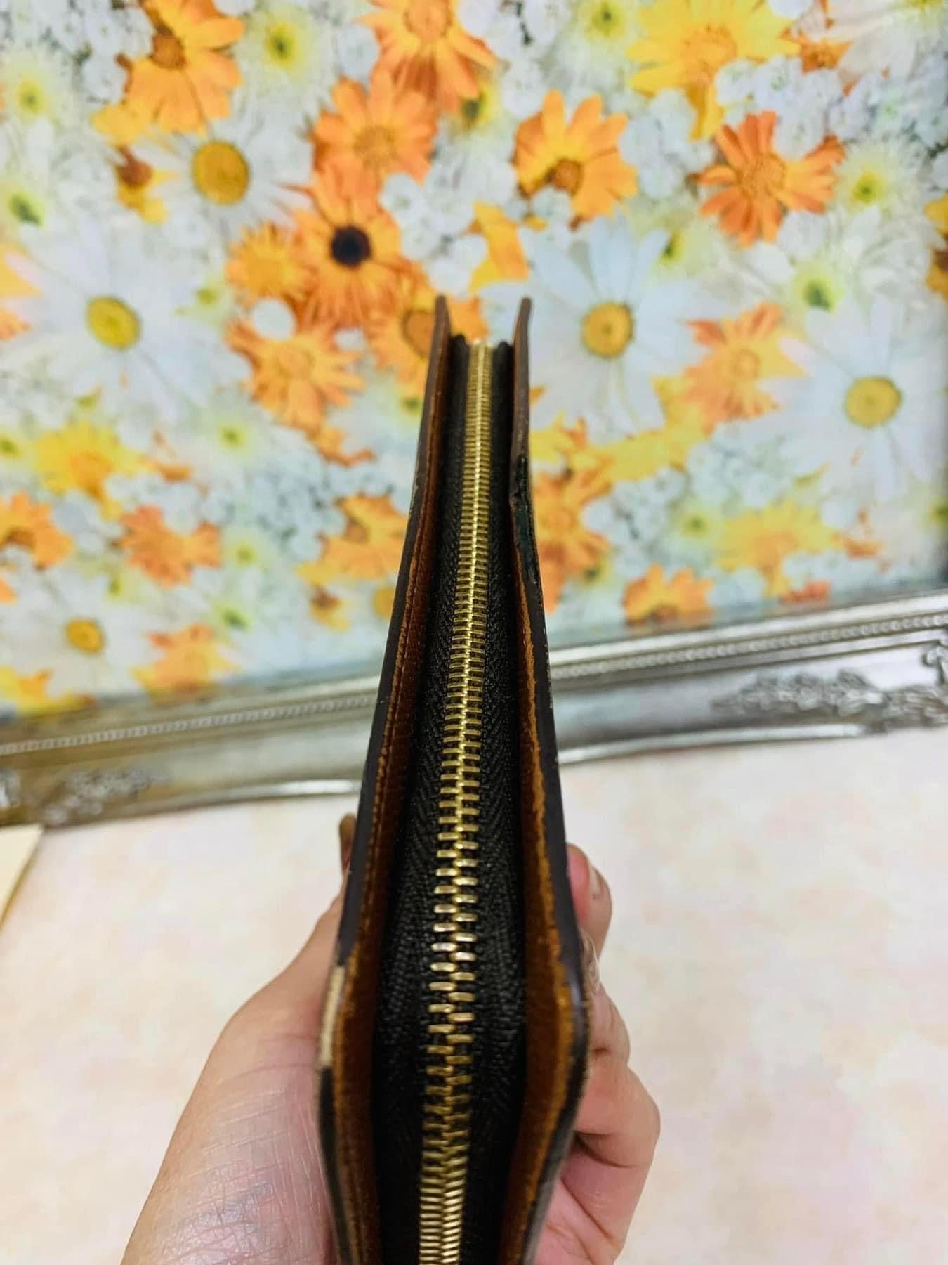 LOUIS VUITTON Zippy Compact wallet old model