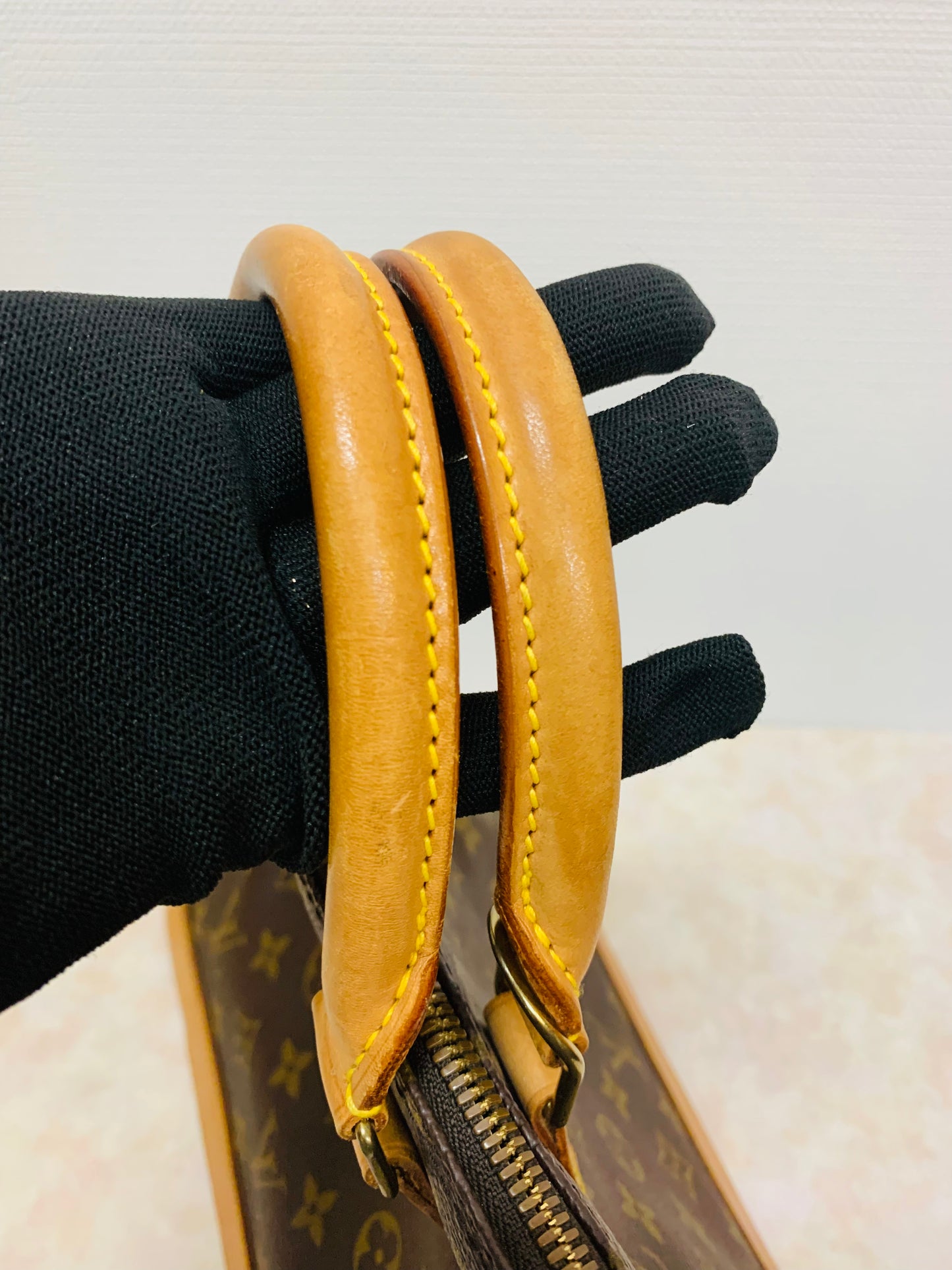 LOUIS VUITTON Alma PM