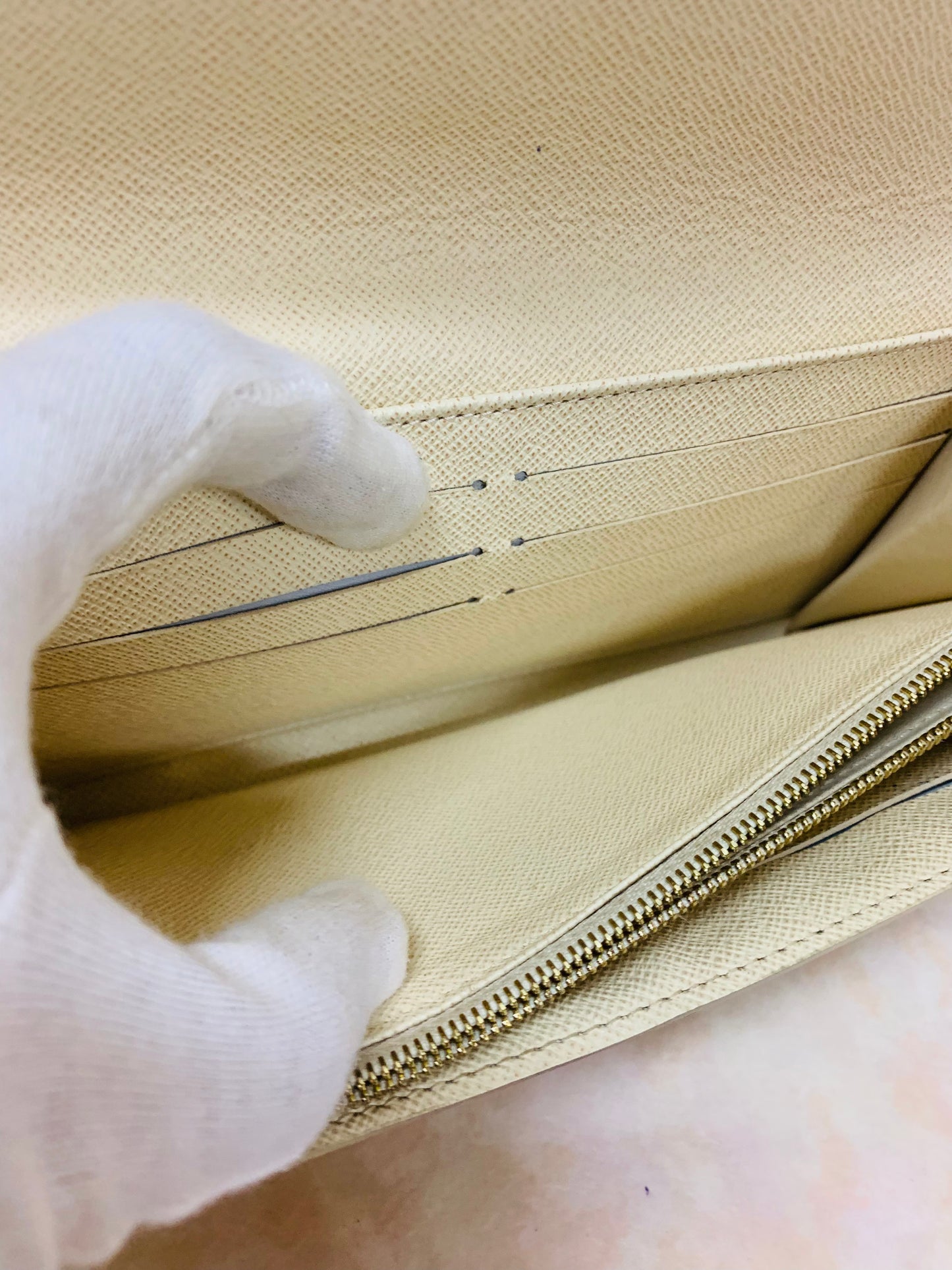 LOUIS VUITTON Sarah wallet DA New Model