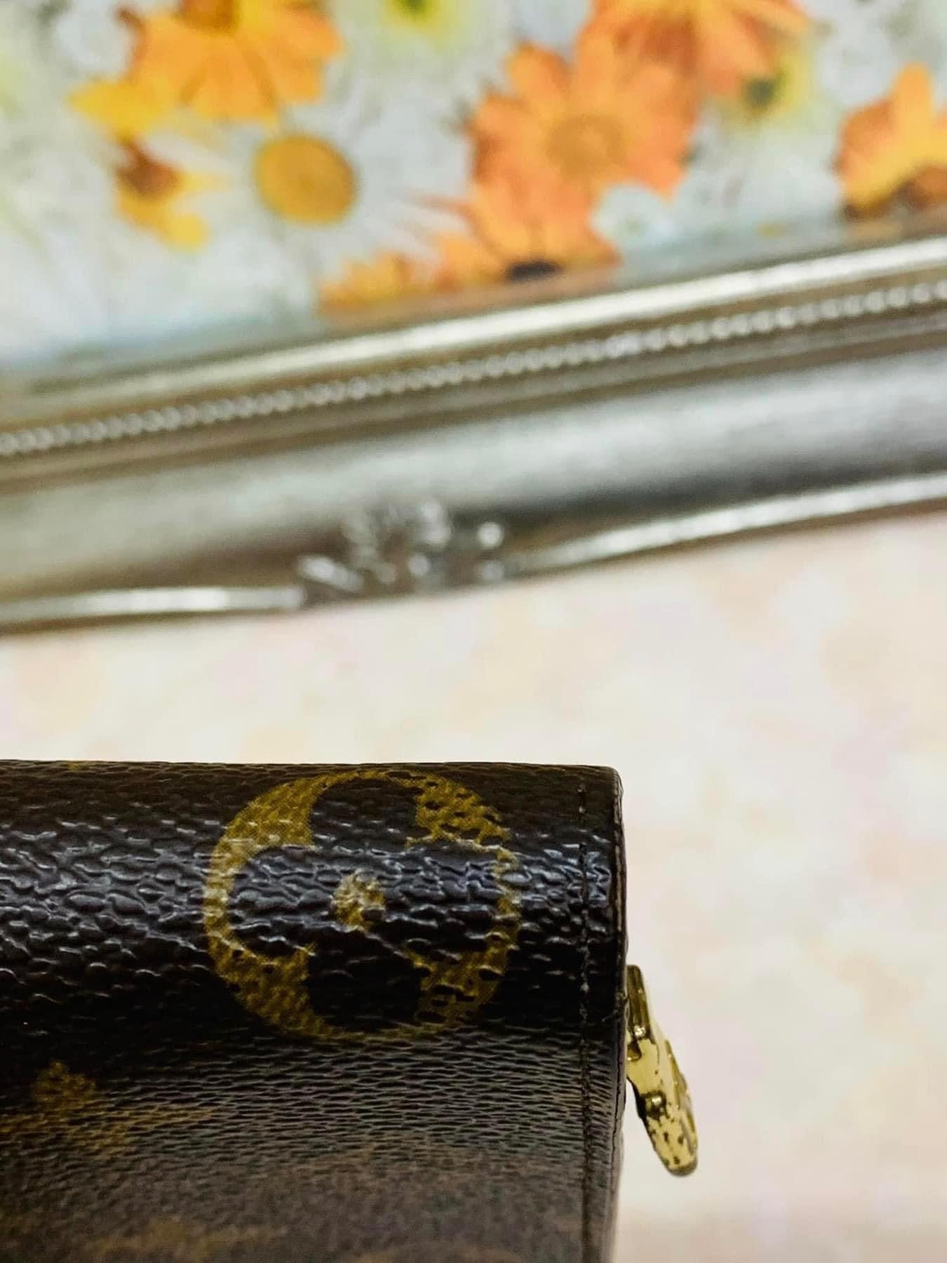 LOUIS VUITTON Zippy Compact wallet old model