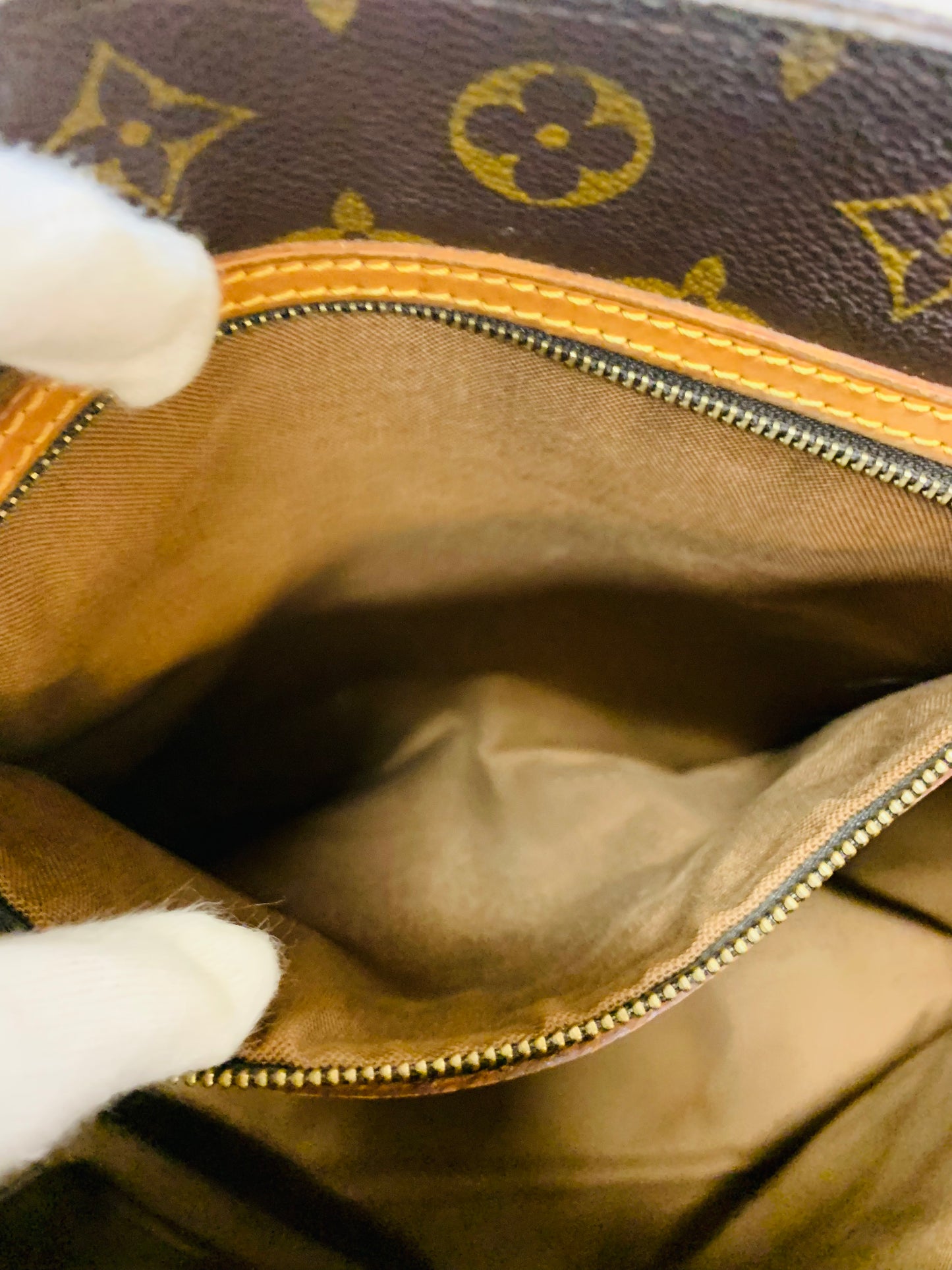 LOUIS VUITTON Sac Shopping Tote