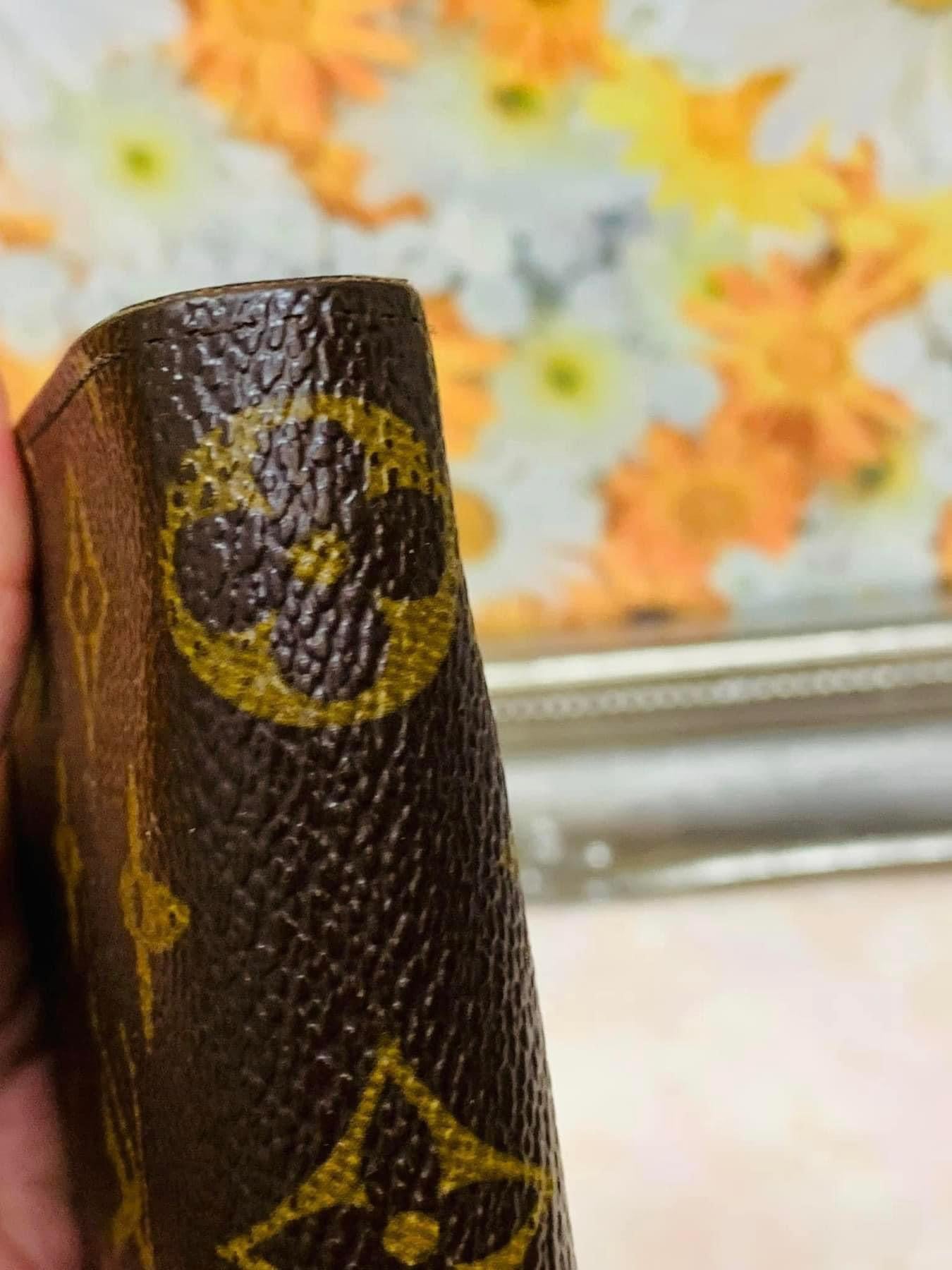 LOUIS VUITTON Zippy Compact wallet old model