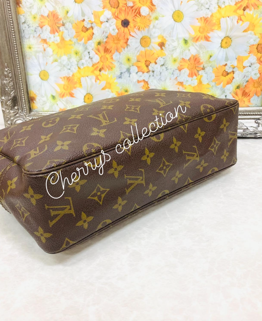 Louis Vuitton Trousse 28