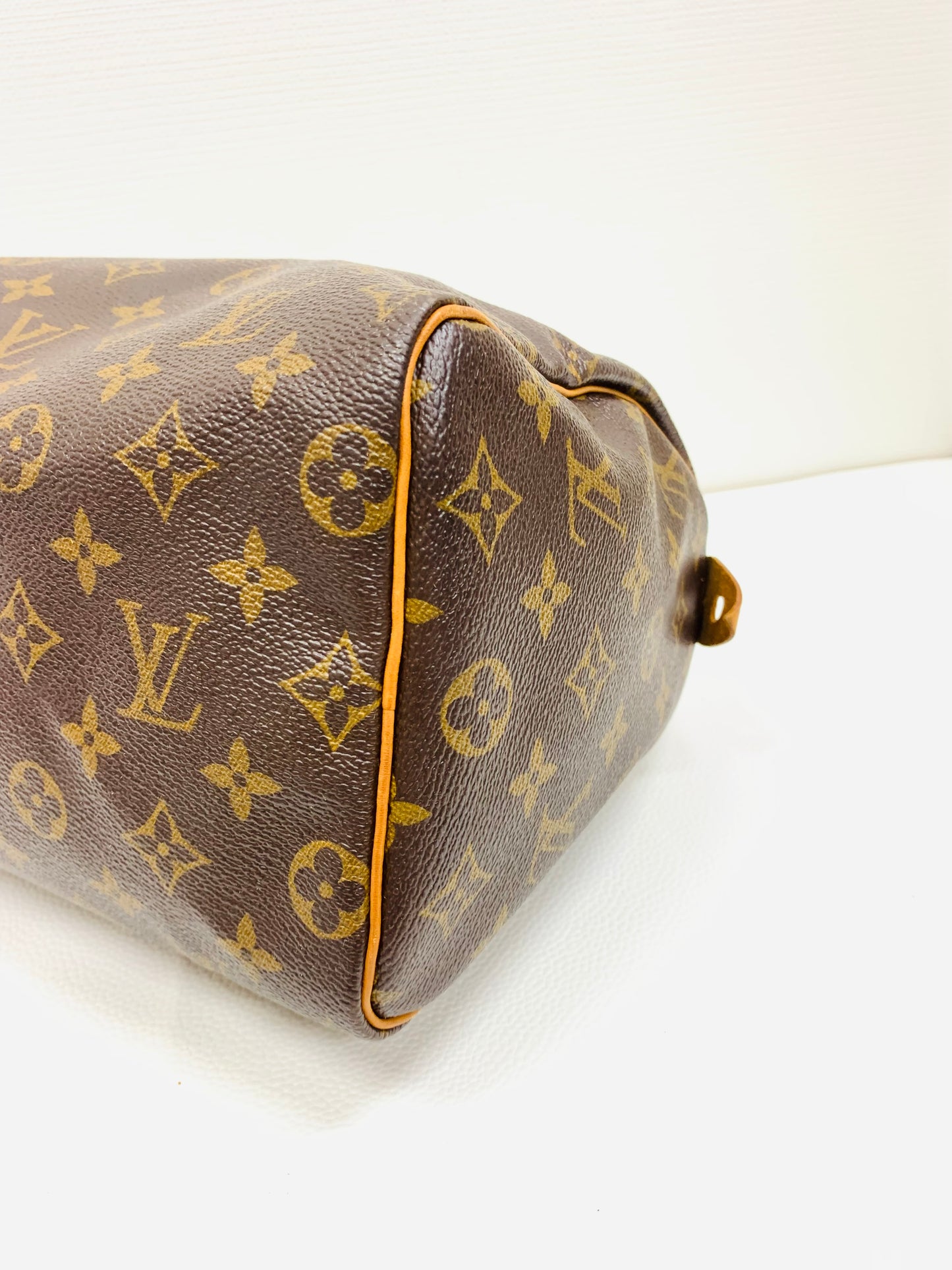 USED LOUIS VUITTON SPEEDY 25