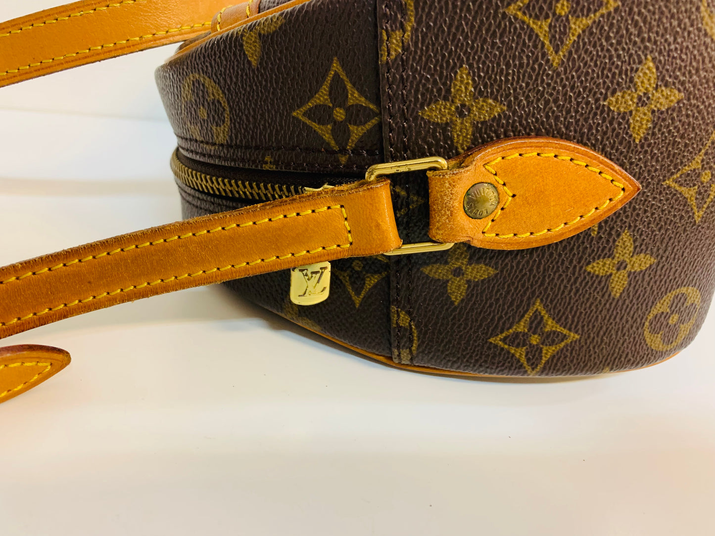 LOUIS VUITTON Blois