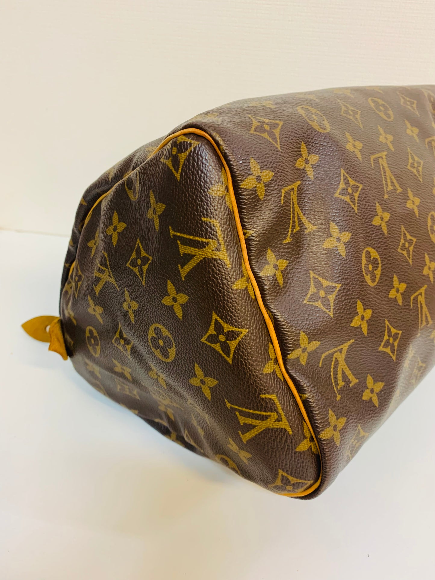 LOUIS VUITTON SPEEDY30