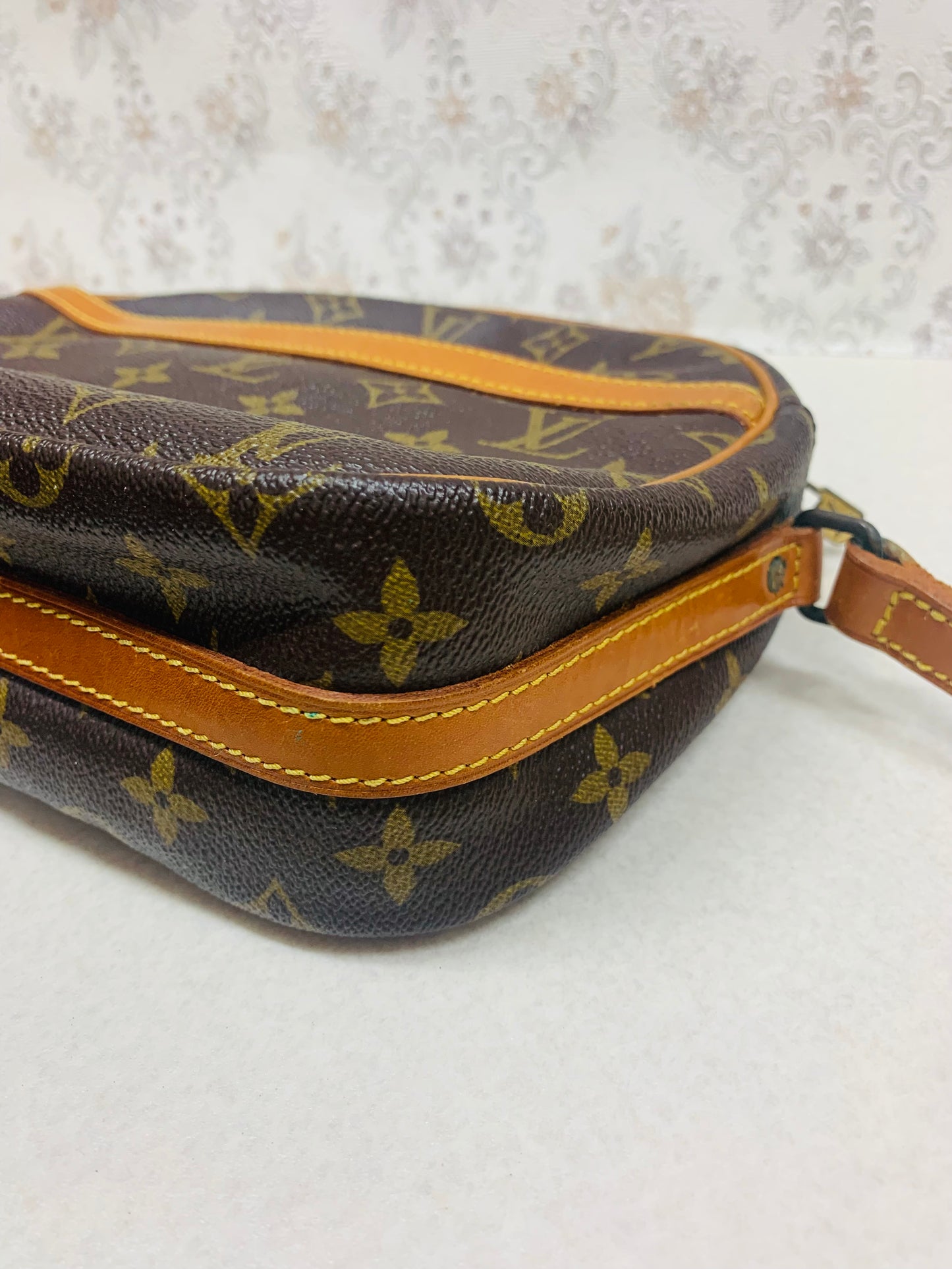 Louis Vuitton Monogram Senlis