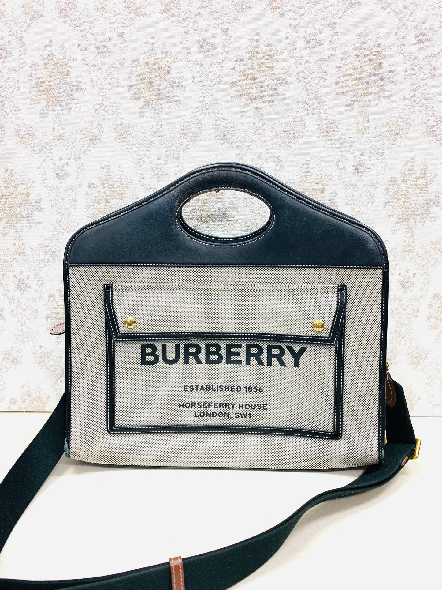 Burberry Canvas Horseferry Medium Pocket Tote Black