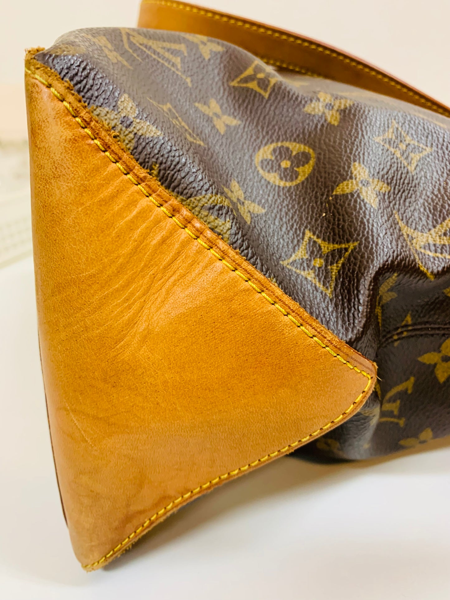 USED LOUIS VUITTON CABAS MEZZO