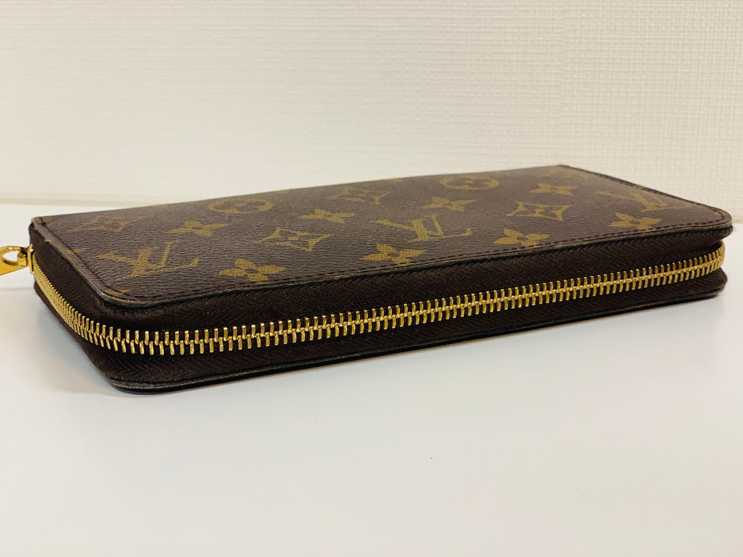 USED LOUIS VUITTON ZIPPY WALLET Monogram