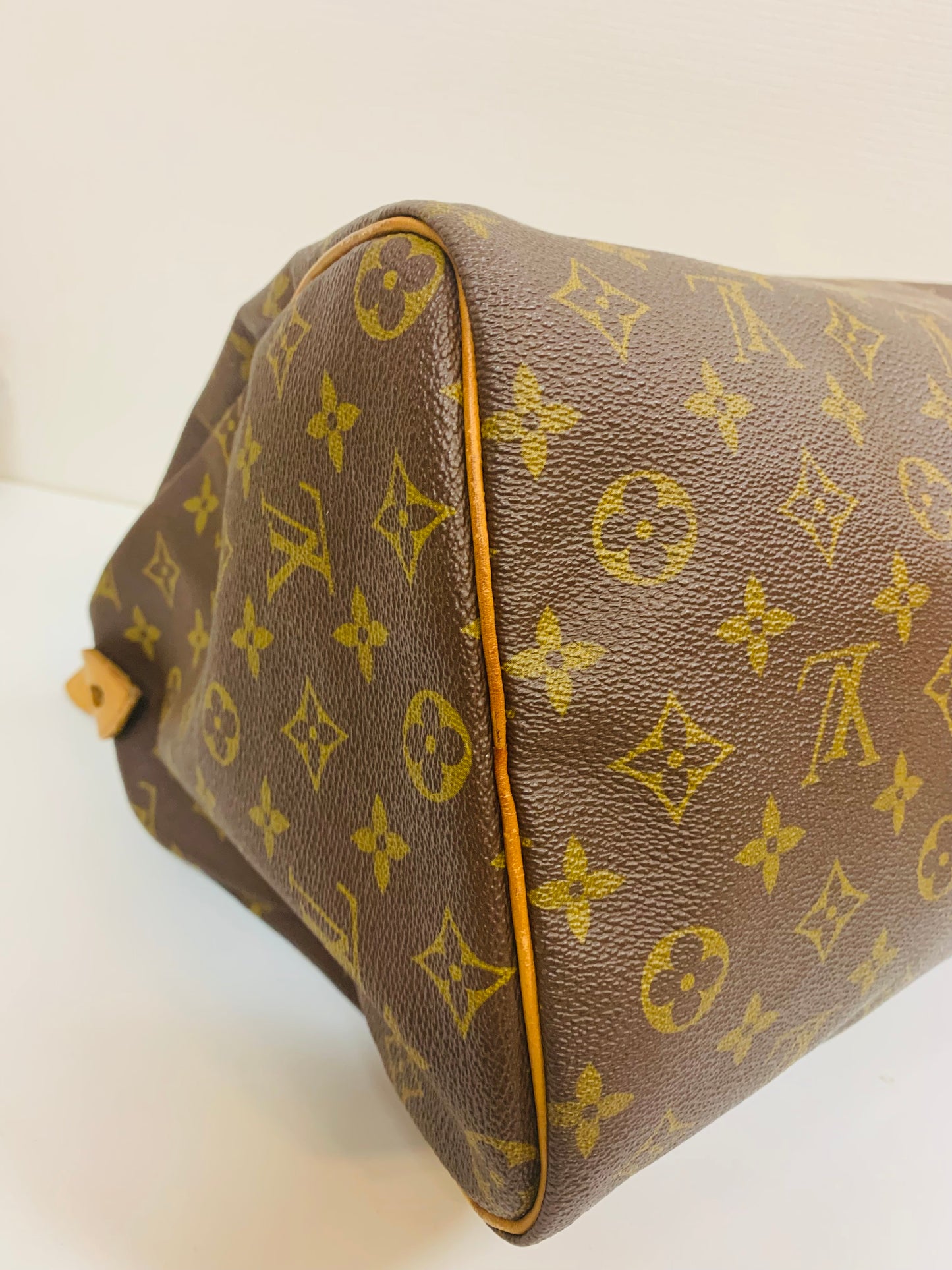 USED LOUIS VUITTON SPEEDY 35