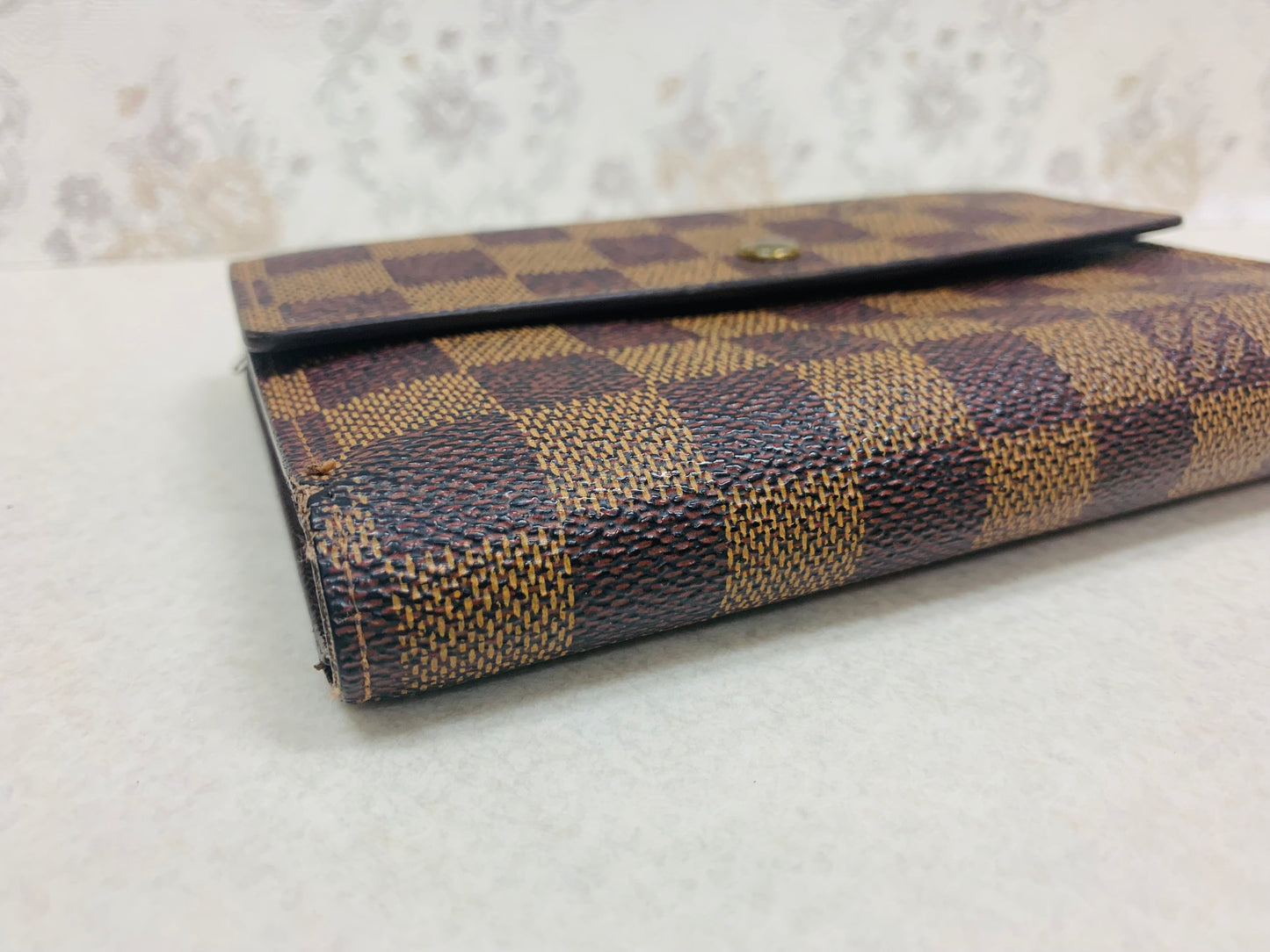 Louis Vuitton Damier Ebene Porte-Monnaie Billets Tresor Wallet