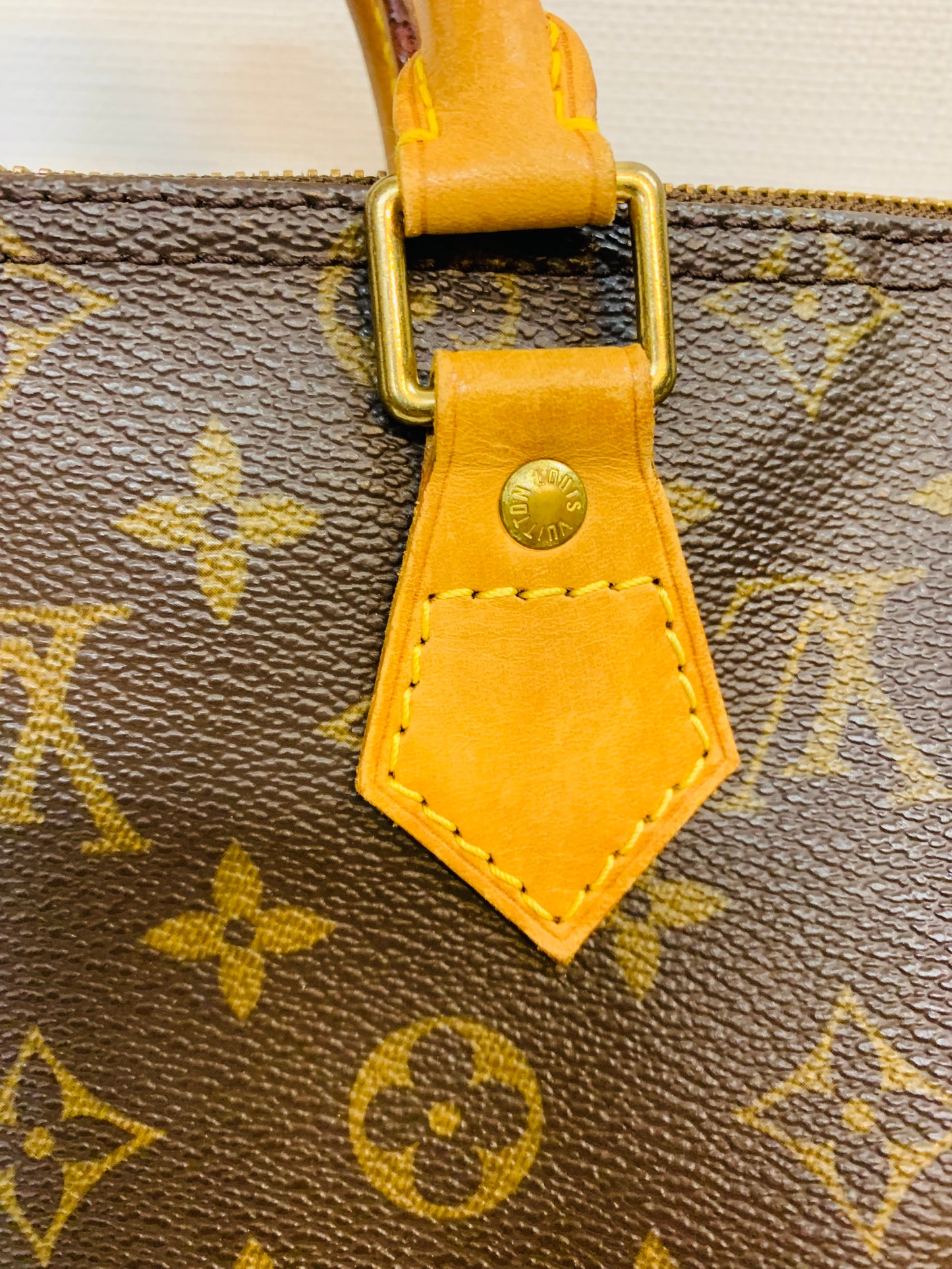 USED LOUIS VUITTON SPEEDY 25