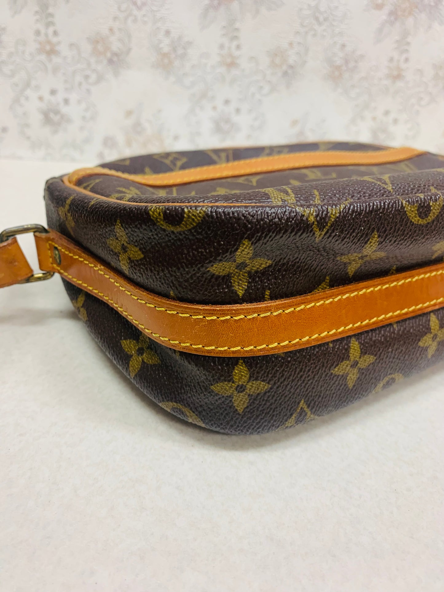 Louis Vuitton Monogram Senlis