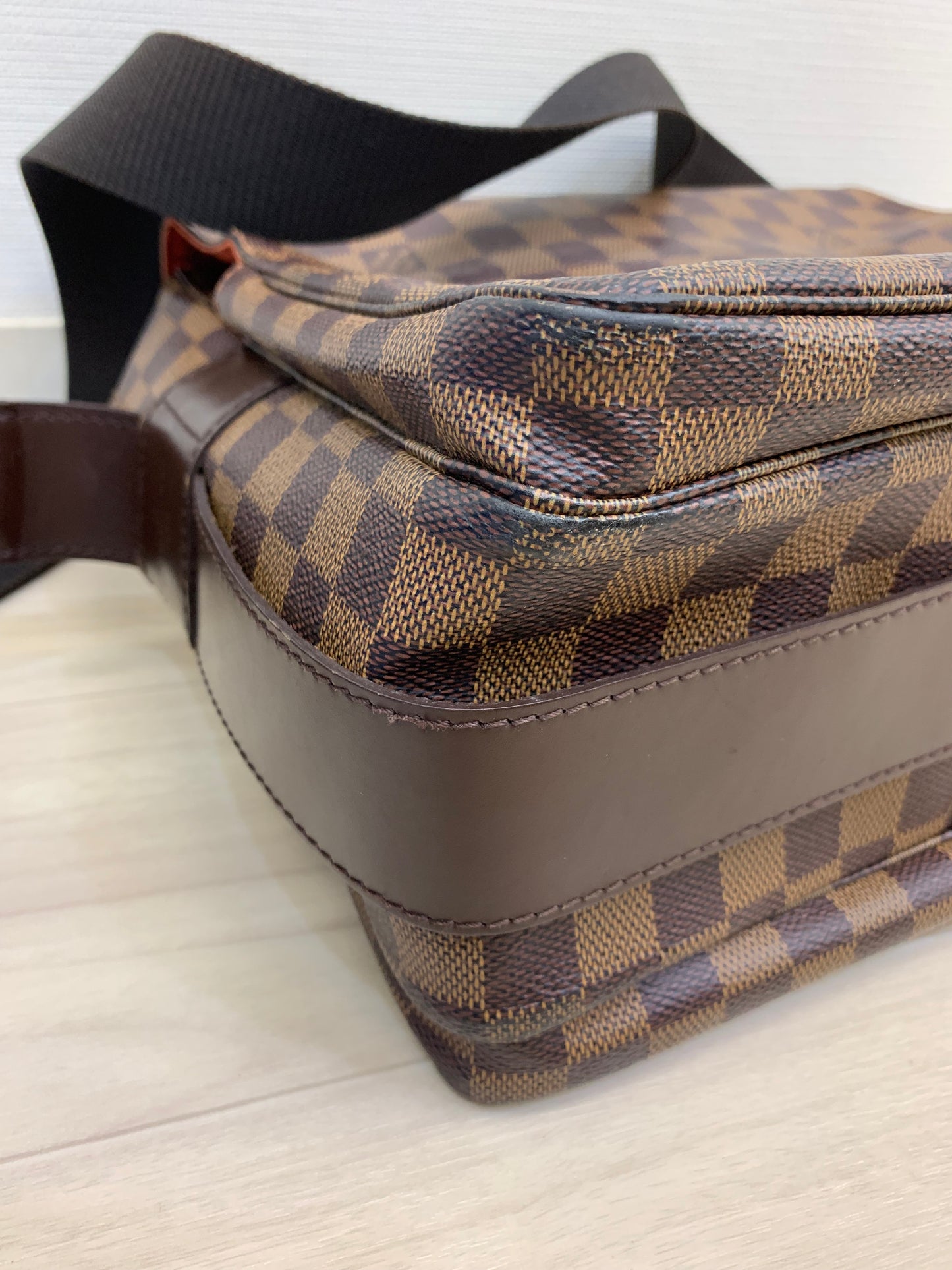 Louis Vuitton Damier Ébène Naviglio messenger bag