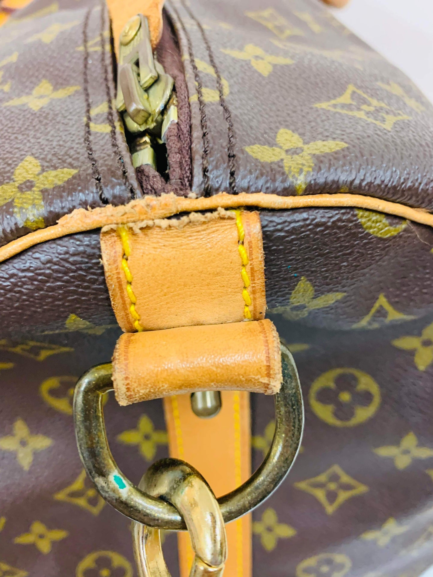 USED LOUIS VUITTON KEEPAL BANDOULIERE 60