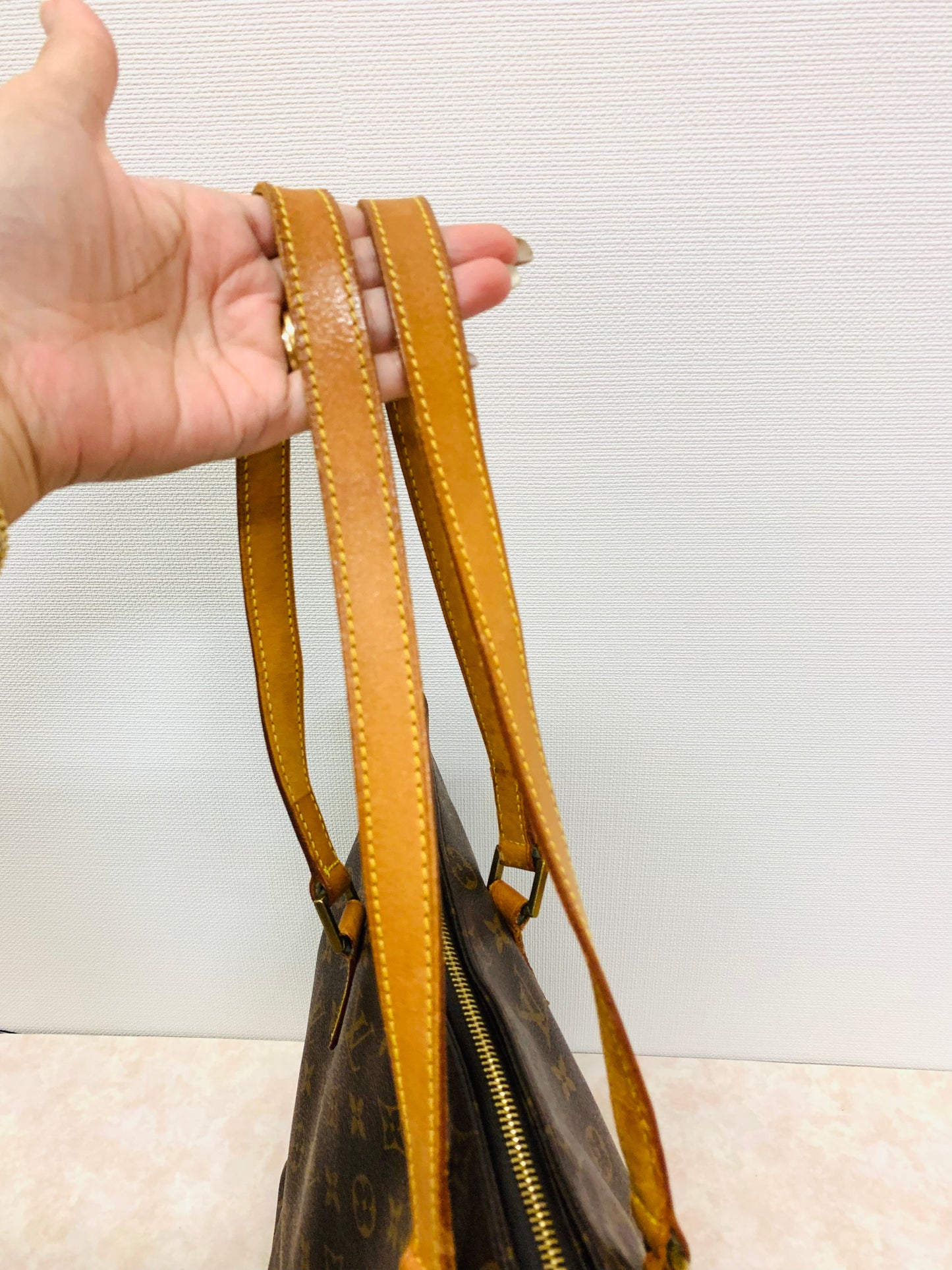 LOUIS VUITTON Cabas Mezzo Tote bag