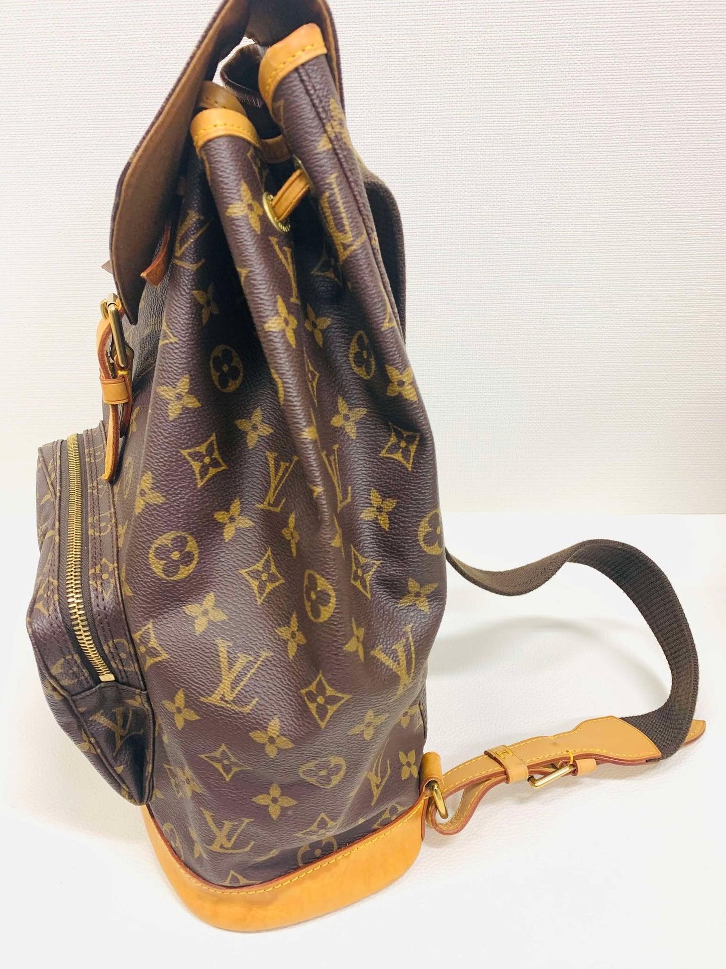 Authentic Louis Vuitton Montsouris GM