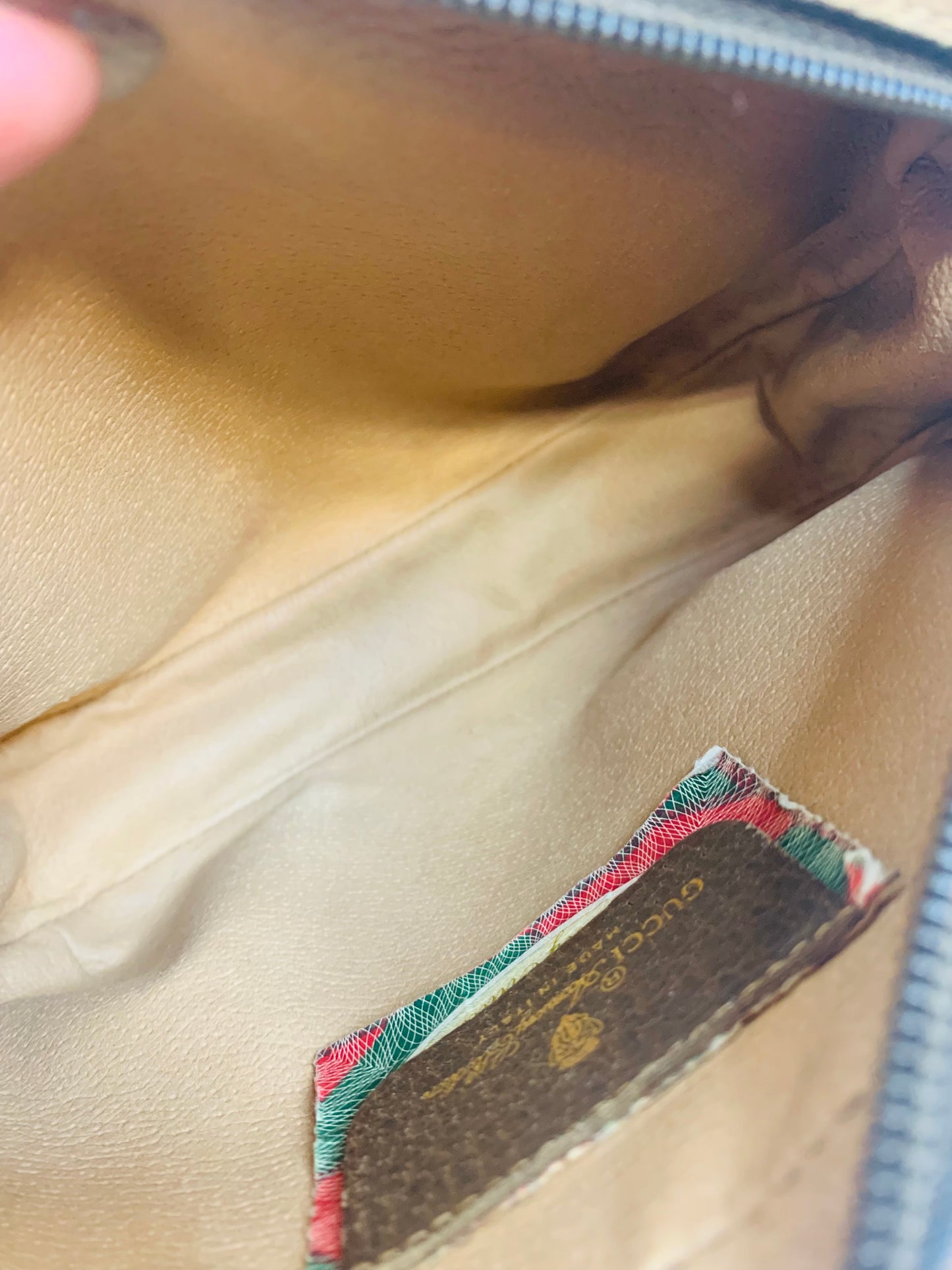 GUCCI GG SUPREME Sherry Line Shoulder bag