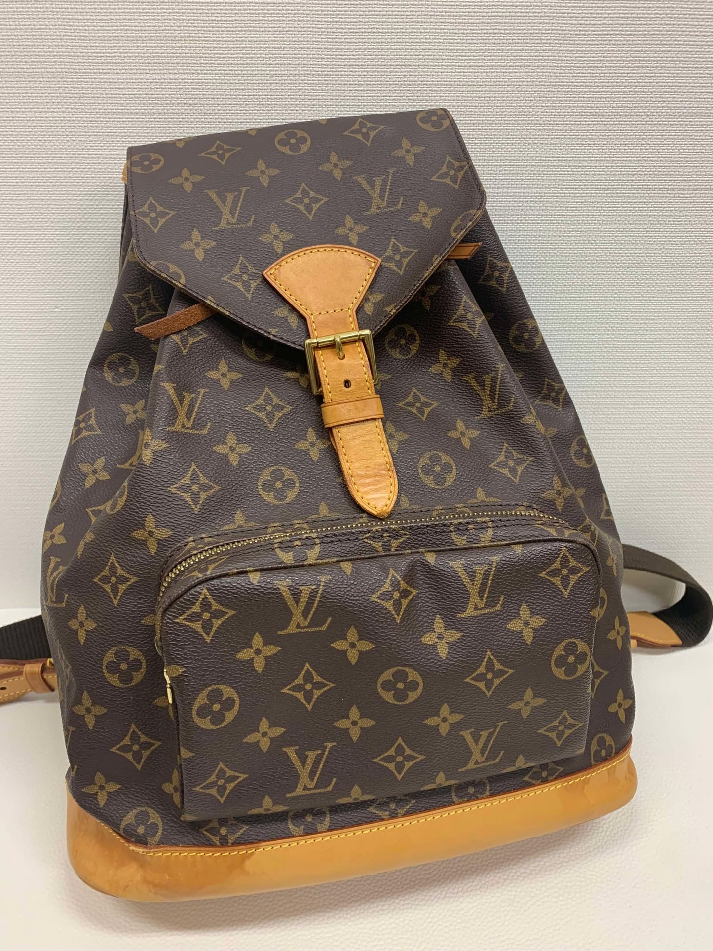 Authentic Louis Vuitton Montsouris GM