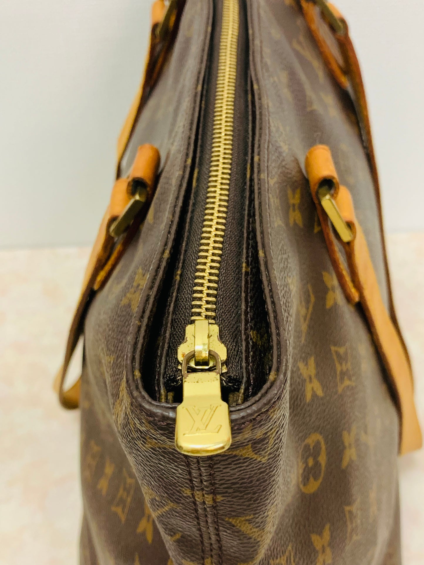 LOUIS VUITTON Cabas Mezzo Tote bag