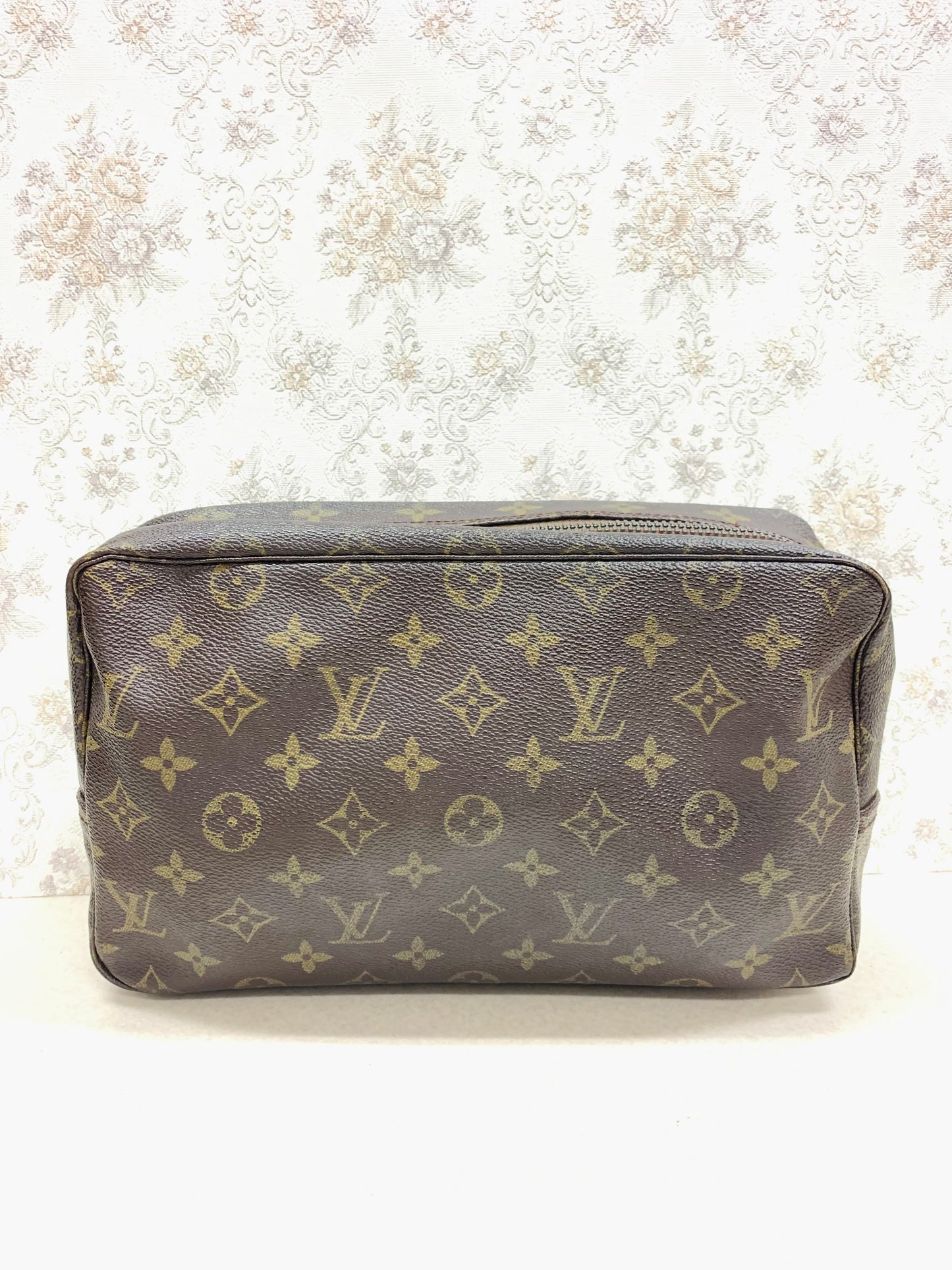 Louis Vuitton Monogram Trousse Toilette 28