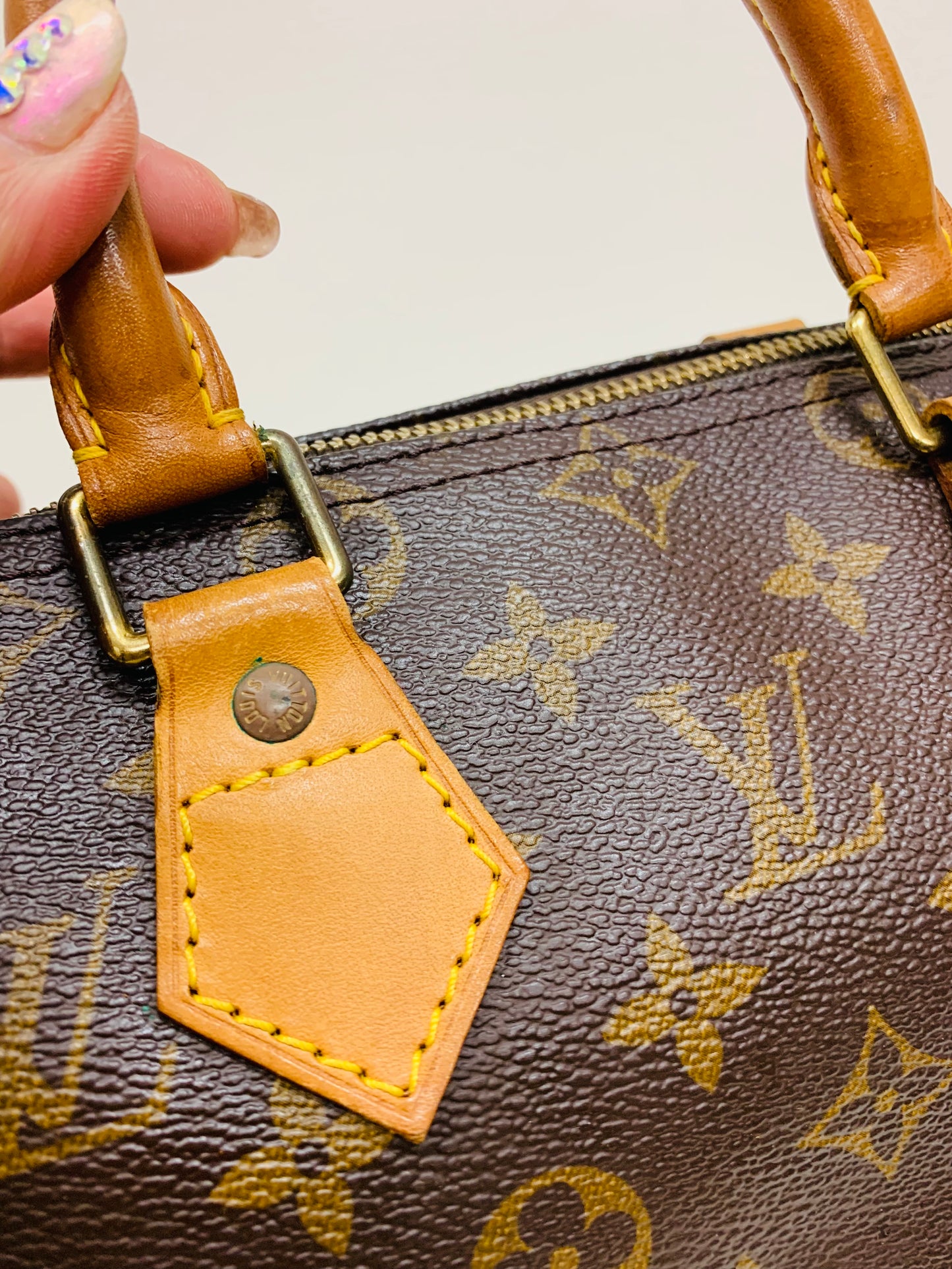 USED LOUIS VUITTON SPEEDY 25