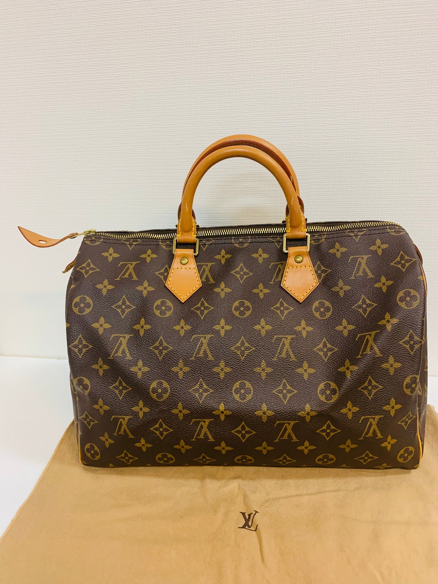 USED LOUIS VUITTON SPEEDY 35