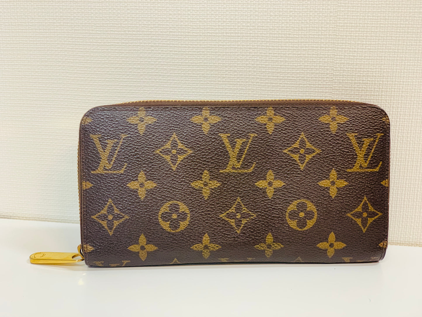 USED LOUIS VUITTON ZIPPY WALLET Monogram