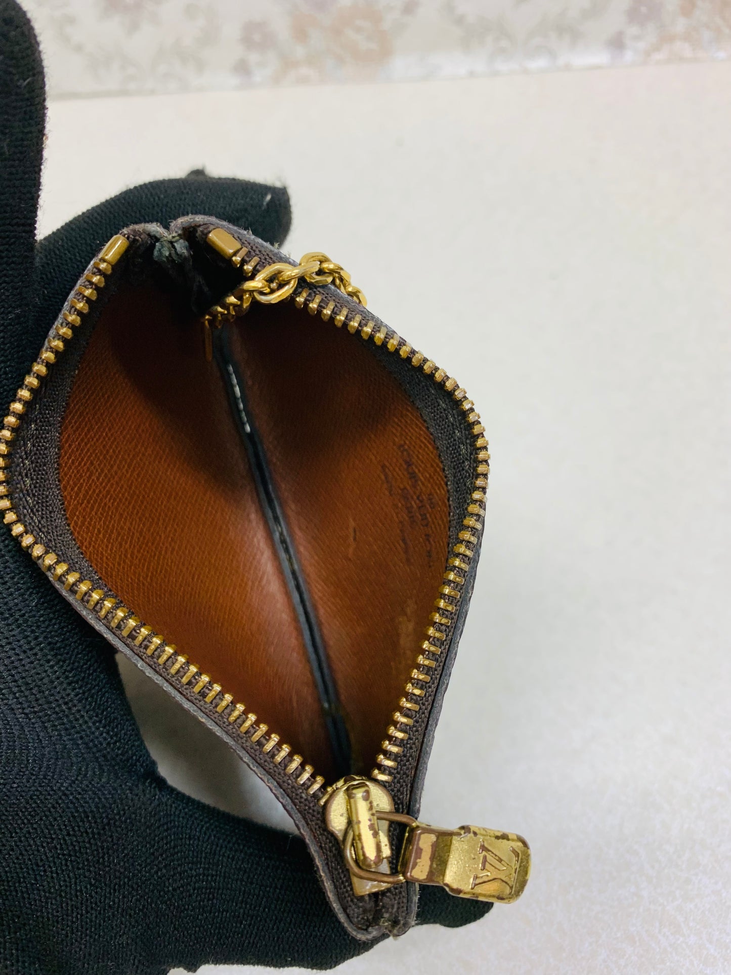 Louis Vuitton Monogram Key Cles/Coin Case