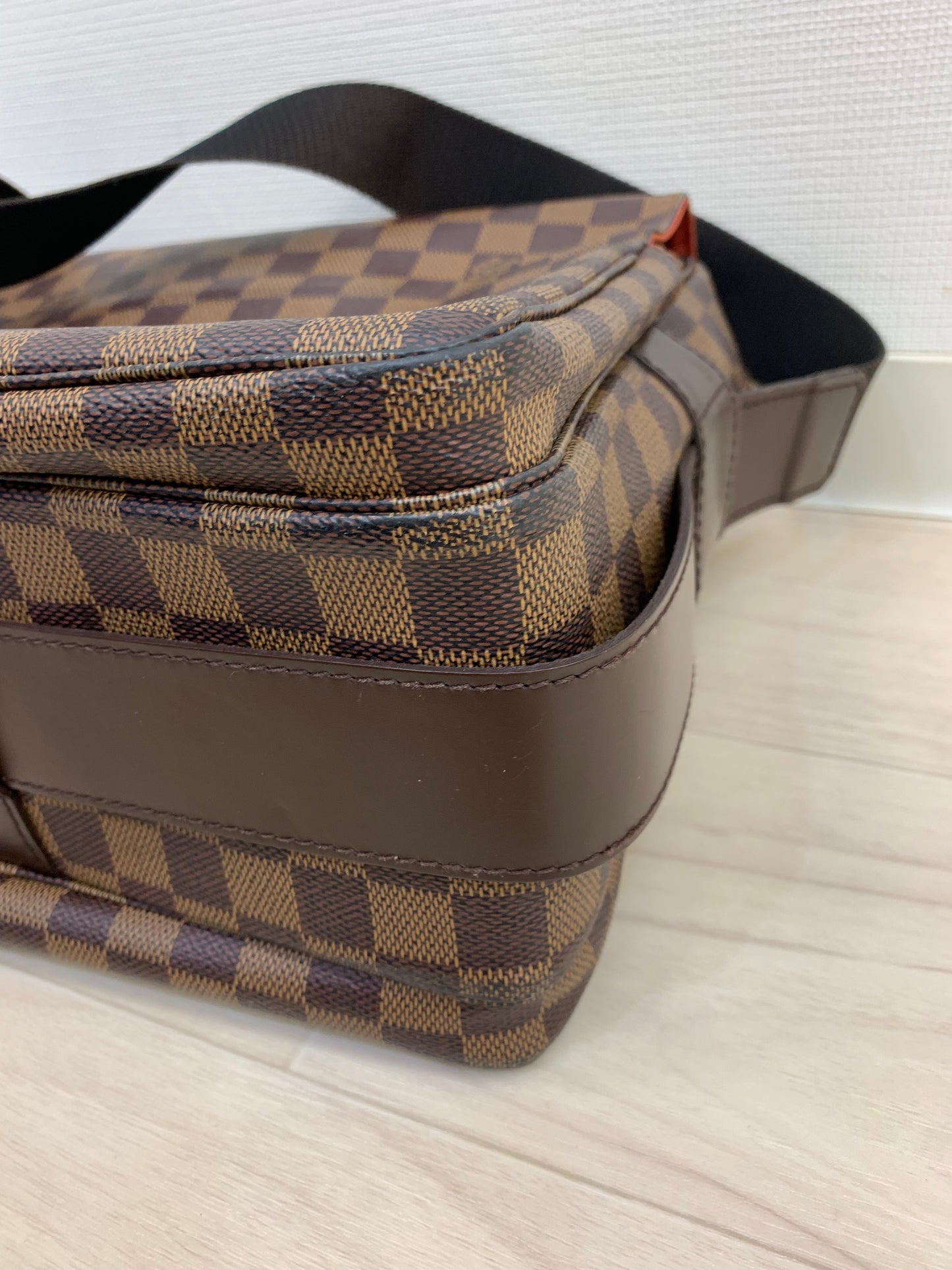 Louis Vuitton Damier Ébène Naviglio messenger bag
