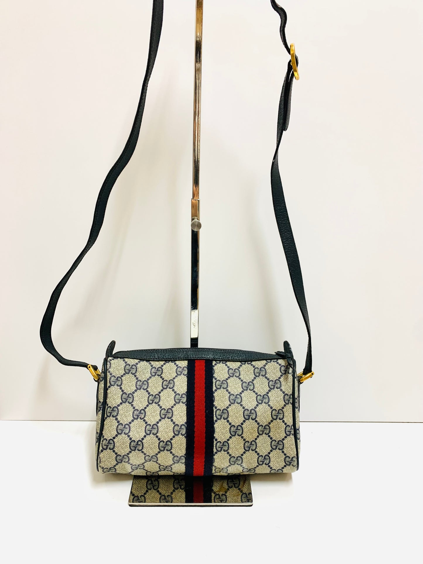 GUCCI GG Supreme Sherry Line Shoulder Bag
