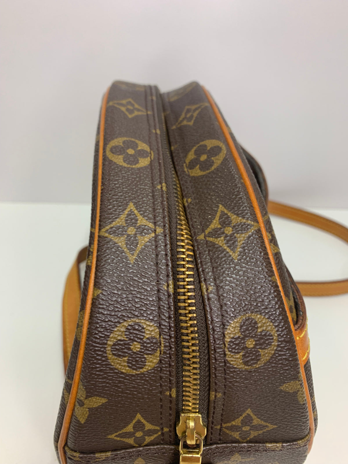 LOUIS VUITTON Monogram Blois